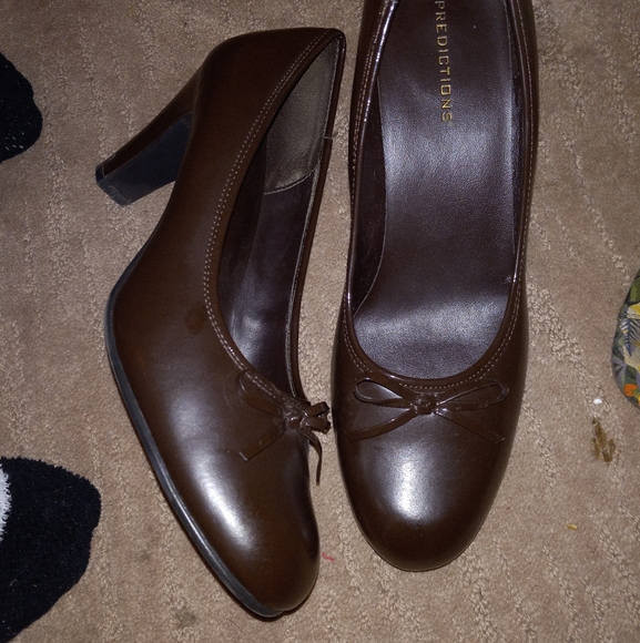 Brown Classy 2-3 inch heels from prediction brand size: 10 - Picture 2 of 5